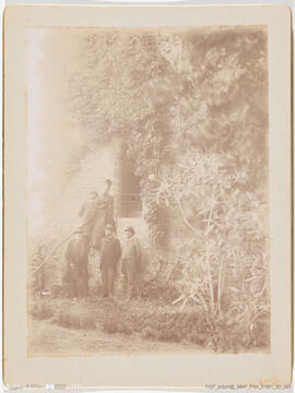 Fotografia - Paisagem / Retrato - Viagens Reais – Corte Portuguesa, no exterior do Convento de Ch...