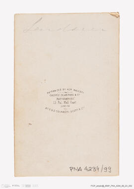 Álbum com retratos de membros das famílias reais europeias