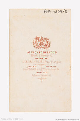 Álbum com retratos de membros das famílias reais europeias