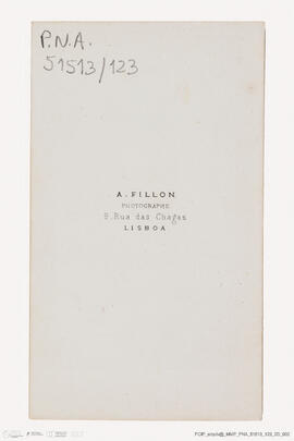 Álbum com retratos de membros das famílias reais