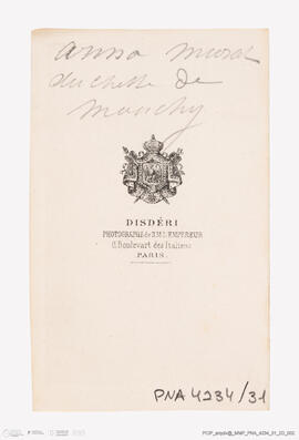 Álbum com retratos de membros das famílias reais europeias