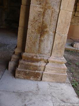 Claustro - Plantação herbácea