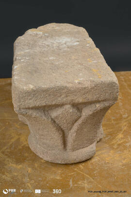 Capitel de portal ou Imposta Românico