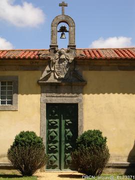 Exterior - Fachada principal - Jardim
