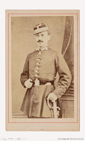 Álbum com retratos de membros das famílias reais