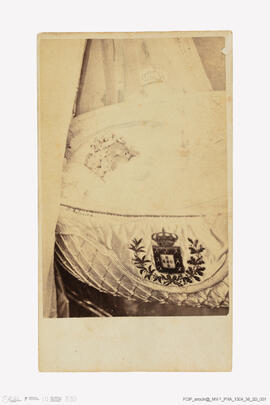 Álbum com fotografias famílias reais europeias