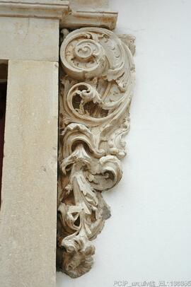 Detalhes de elementos decorativos (interior e exterior)