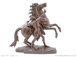 Cavaleiro segurando cavalo