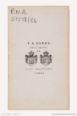 Álbum com retratos de membros das famílias reais