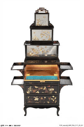 Escrivaninha com Alçado