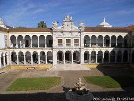 Claustro maior