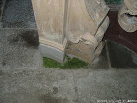 Humidades - retábulo-mor