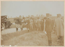 Álbum fotográfico - Passeios no Campo; saltos a cavalo; etc