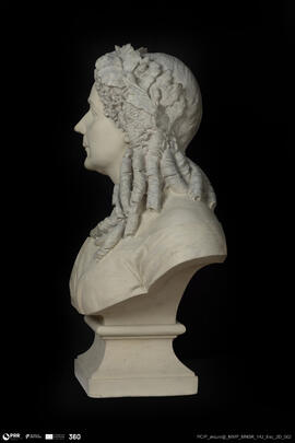 Busto da atriz Emília das Neves