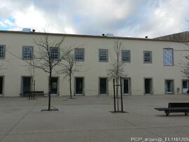 Parte posterior de um edificio