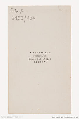 Álbum com retratos de membros das famílias reais