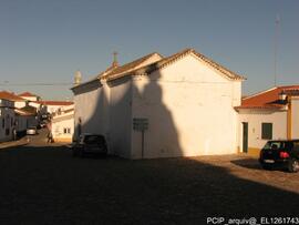 Vista geral do imóvel e área envolvente