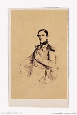 Álbum com retratos de membros das famílias reais europeias