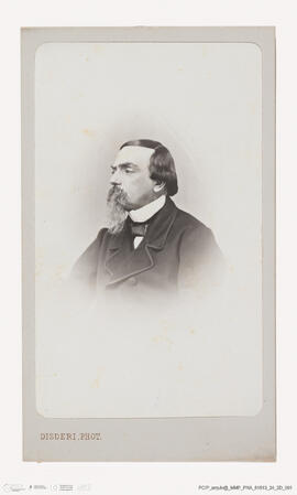 Álbum com retratos de membros das famílias reais