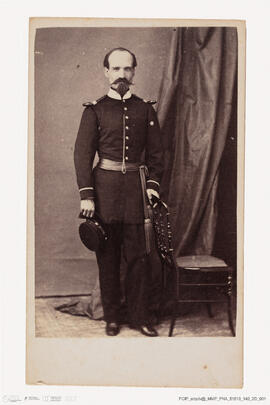 Álbum com retratos de membros das famílias reais