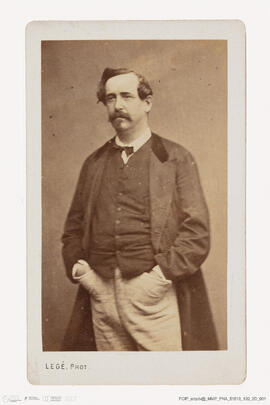 Álbum com retratos de membros das famílias reais