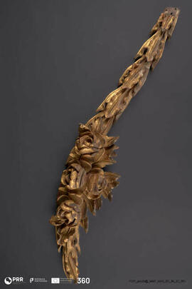 Remate de sanefa (parte lateral direita)