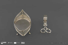 Bandeja e tesoura de apagar pavios