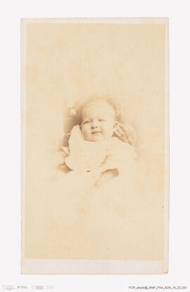 Álbum com retratos de membros das famílias reais europeias