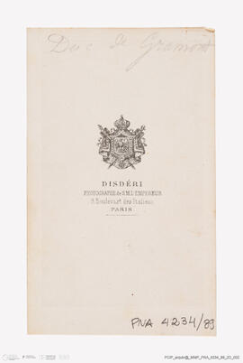 Álbum com retratos de membros das famílias reais europeias