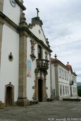 Vista parcial da fachada