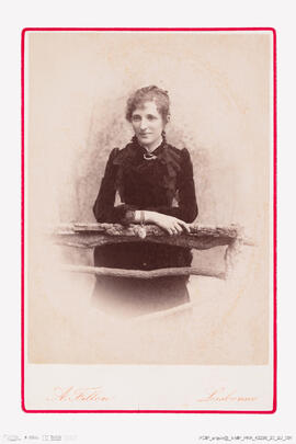 Álbum de fotografias da Kermesse de 1884