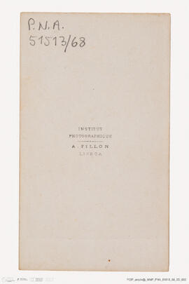 Álbum com retratos de membros das famílias reais