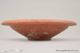 Prato de argila vermelha