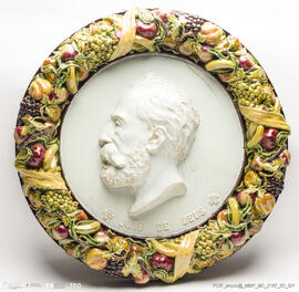 Medalhão. João de Deus