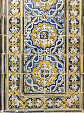 Azulejo padrão geométrico azul e branco