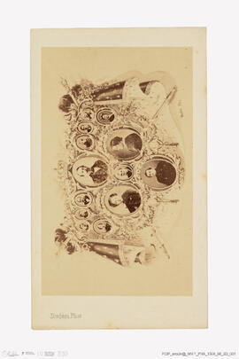 Álbum com fotografias famílias reais europeias