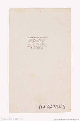 Álbum com retratos de membros das famílias reais europeias