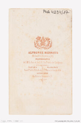 Álbum com retratos de membros das famílias reais europeias