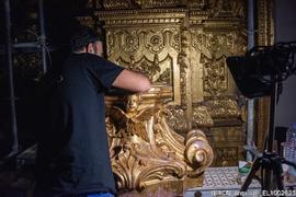 Capela-mor,  Remate trono, Tratamento
