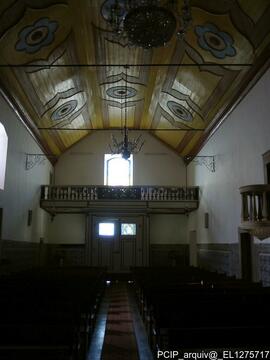 Nave central e coro alto