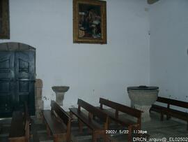 Registo em painel dos problemas de humidade no interior da igreja