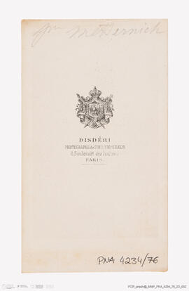 Álbum com retratos de membros das famílias reais europeias