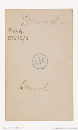 Álbum com retratos de membros das famílias reais