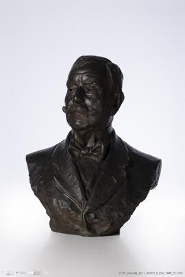 Busto de Ramalho Ortigão