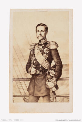 Álbum com retratos de membros das famílias reais europeias