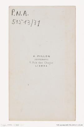 Álbum com retratos de membros das famílias reais