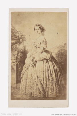 Álbum com retratos de membros das famílias reais europeias