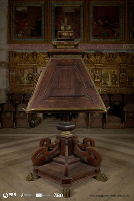 Estante do coro alto