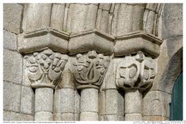 Portal de entrada – Capitéis