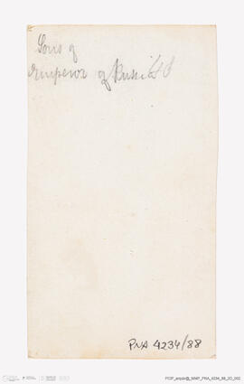 Álbum com retratos de membros das famílias reais europeias